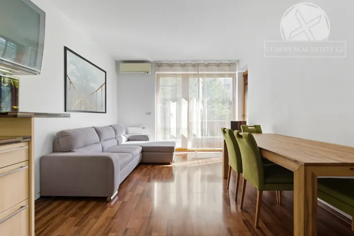 Prodej bytu 2+kk, Praha - Malešice, Univerzitní, 50 m2