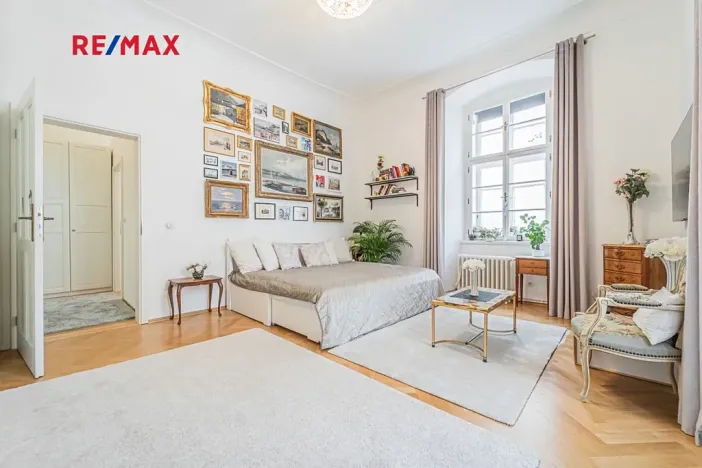 Prodej bytu 2+1, Praha - Staré Město, Náprstkova, 42 m2