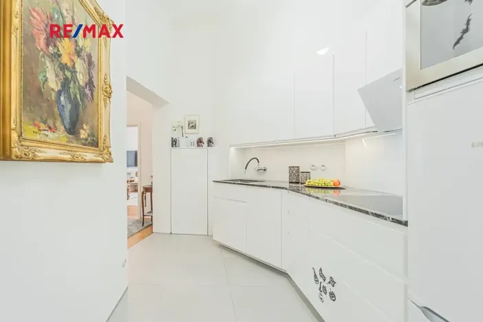 Prodej bytu 2+1, Praha - Staré Město, Náprstkova, 42 m2