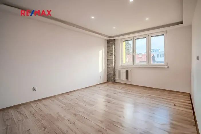 Prodej bytu 3+1, Karviná, tř. Těreškovové, 75 m2