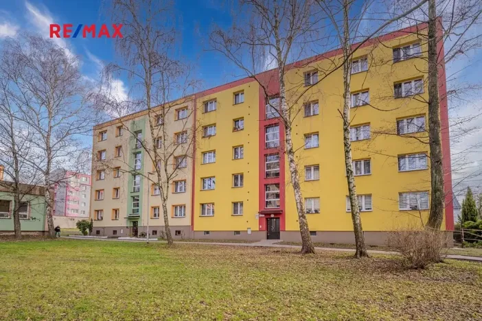 Prodej bytu 3+1, Karviná, tř. Těreškovové, 75 m2