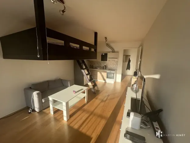 Pronájem bytu 1+kk, Praha - Kbely, Plzákova, 30 m2