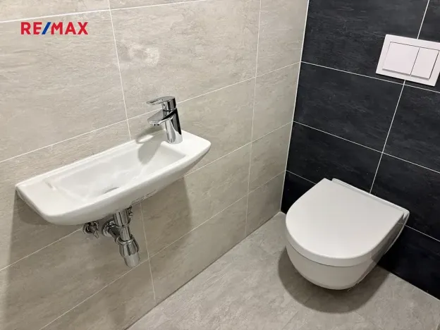 Prodej bytu 2+kk, Praha - Dolní Počernice, Černodolská, 66 m2