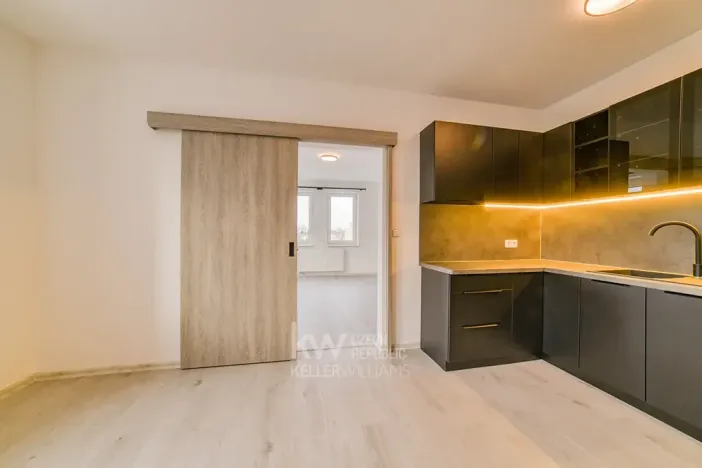 Pronájem bytu 3+kk, Cheb, 17. listopadu, 72 m2