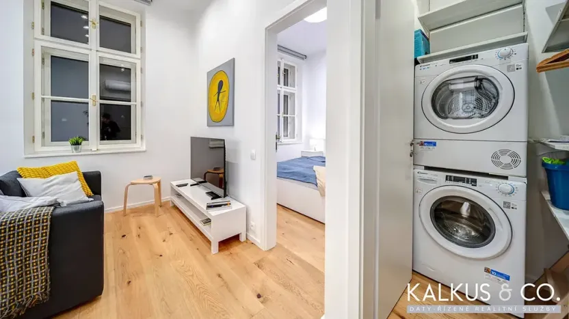 Pronájem bytu 2+kk, Hradec Králové, Eliščino nábřeží, 30 m2