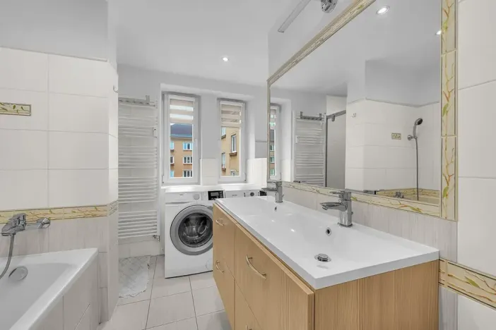 Prodej bytu 3+1, Trutnov, Bendlova, 74 m2