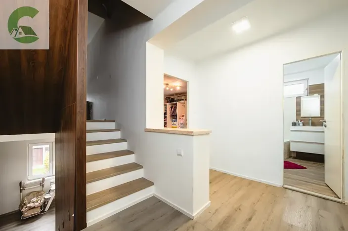 Prodej rodinného domu, Velký Týnec, Krátká, 300 m2