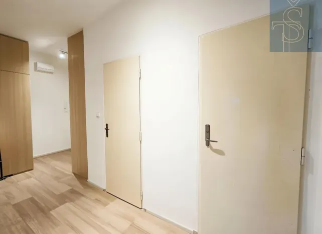 Pronájem bytu 2+1, Praha - Krč, Kremličkova, 55 m2