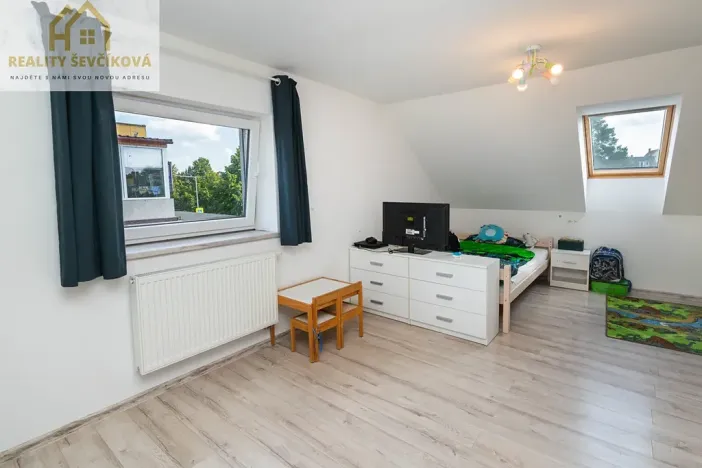 Prodej rodinného domu, Nechanice, 180 m2