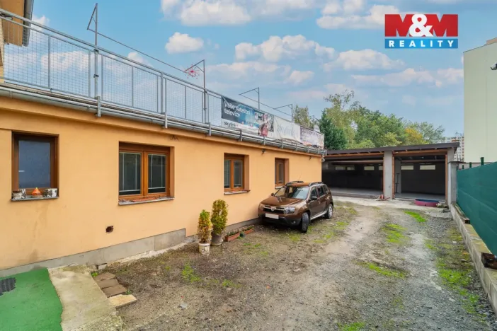 Prodej rodinného domu, Zlín - Louky, Růžová, 600 m2