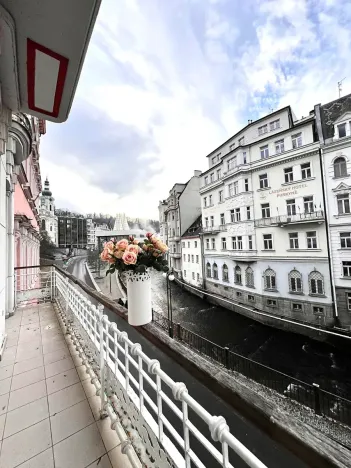 Prodej bytu 4+1, Karlovy Vary, Vřídelní, 160 m2
