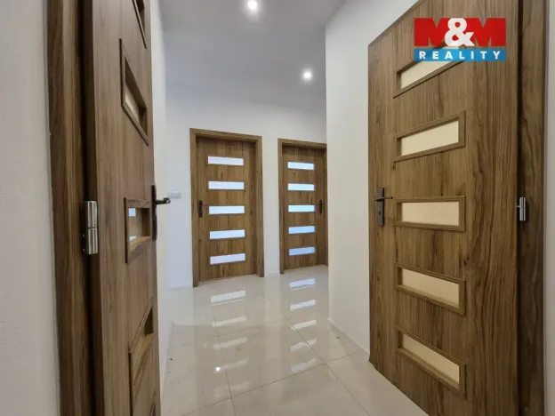 Prodej bytu 3+1, Jirkov, Mládežnická, 78 m2