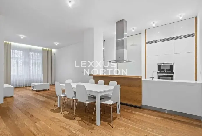 Pronájem bytu 3+kk, Praha - Vinohrady, Laubova, 109 m2