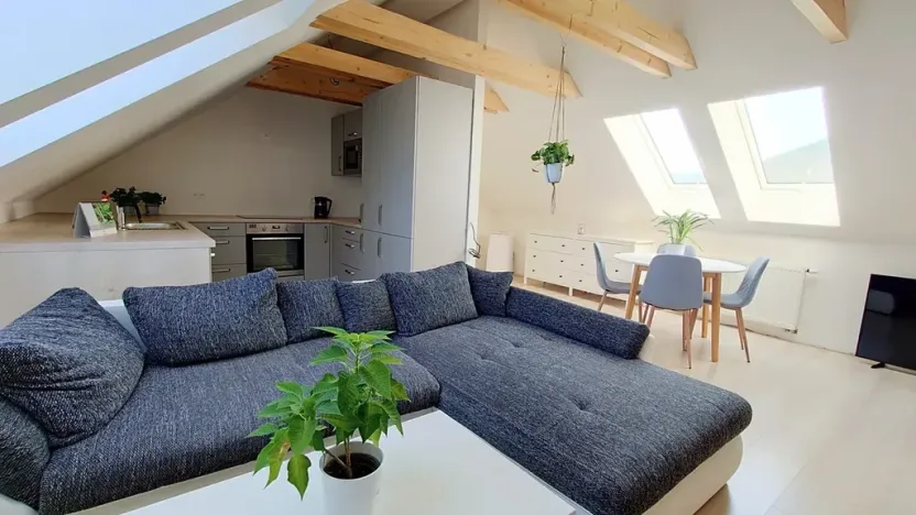 Prodej rodinného domu, Hředle, 398 m2