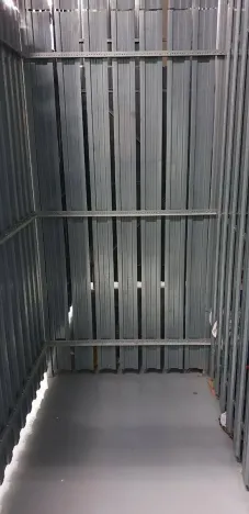 Pronájem bytu 1+kk, Praha - Vysočany, Freyova, 33 m2