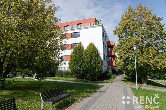 Pronájem bytu 2+kk, Brno, Libušina třída, 46 m2