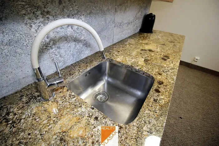 Pronájem bytu 2+1, Kadaň, Chomutovská, 56 m2