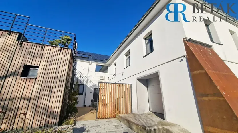 Prodej činžovního domu, Radslavice, Na Návsi, 670 m2