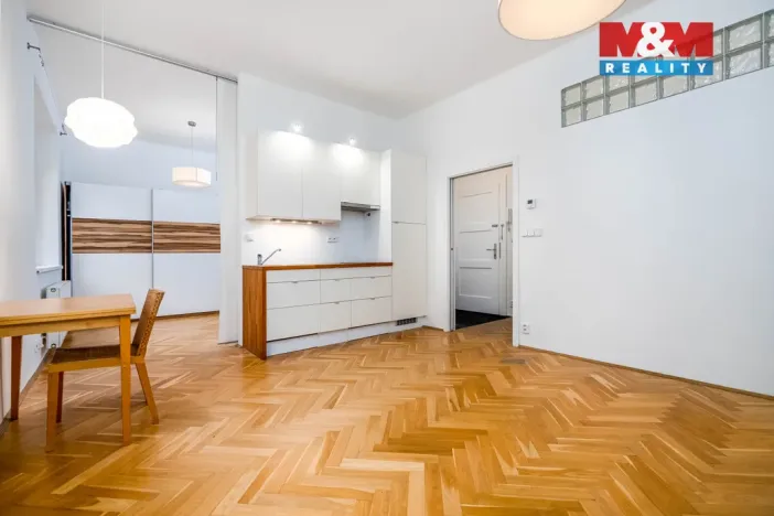 Prodej bytu 2+kk, Praha - Bubeneč, M. J. Lermontova, 43 m2