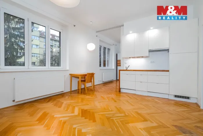 Prodej bytu 2+kk, Praha - Bubeneč, M. J. Lermontova, 43 m2