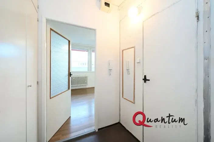 Prodej bytu 1+kk, Praha - Prosek, Lovosická, 34 m2