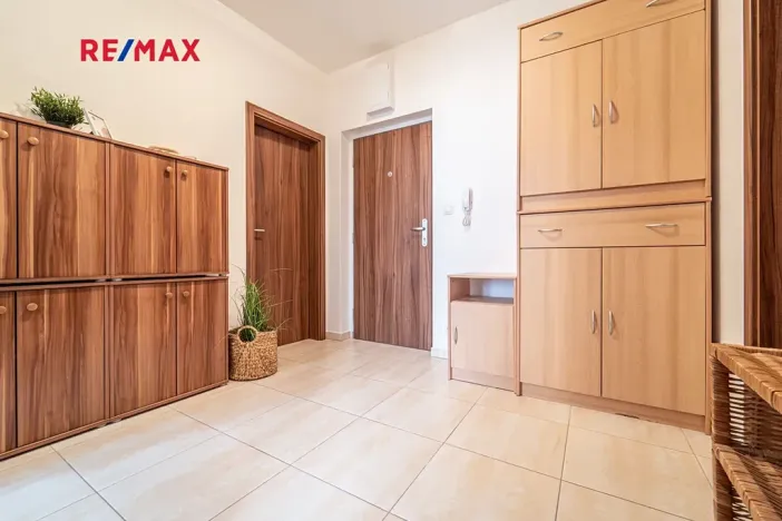 Pronájem bytu 2+kk, Brno, Listnatá, 45 m2