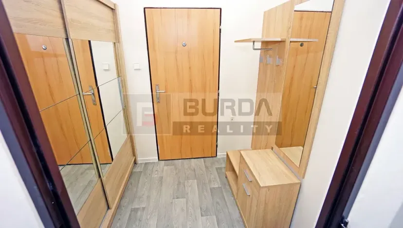 Pronájem bytu 1+kk, Neratovice, 28 m2