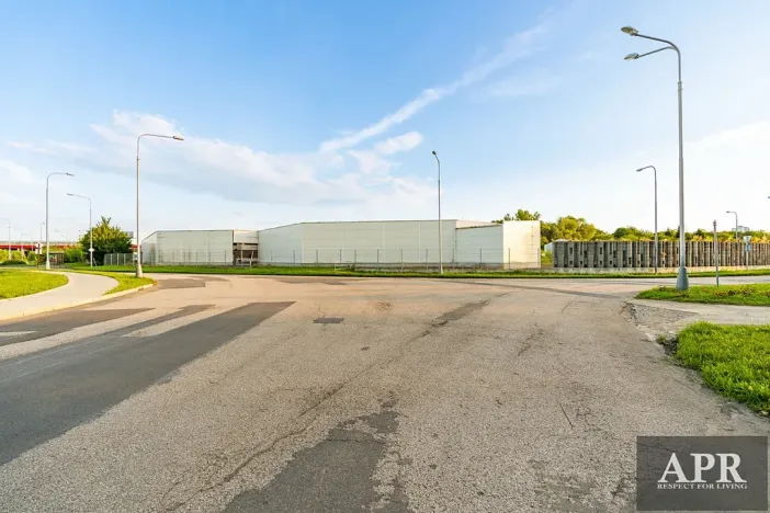 Prodej obchodního prostoru, Ostrava, 19777 m2