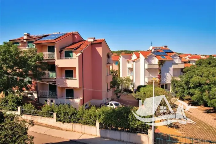 Prodej vícegeneračního domu, Vodice, Chorvatsko, 1230 m2