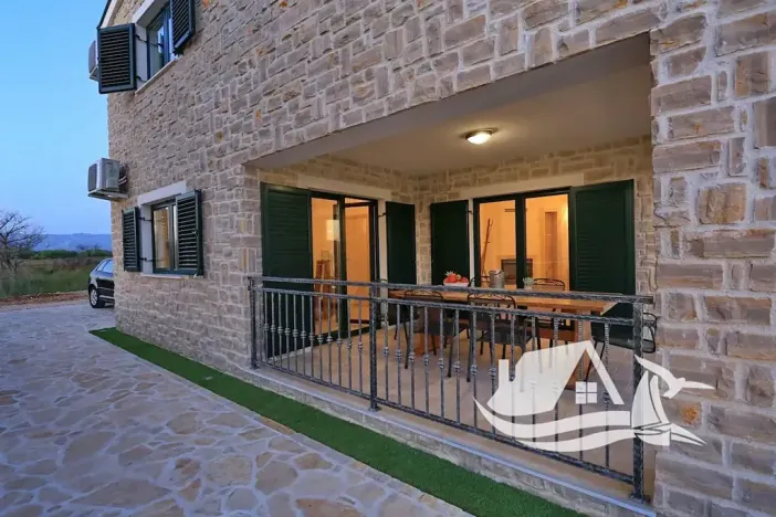 Prodej rodinného domu, Privlaka, Chorvatsko, 150 m2