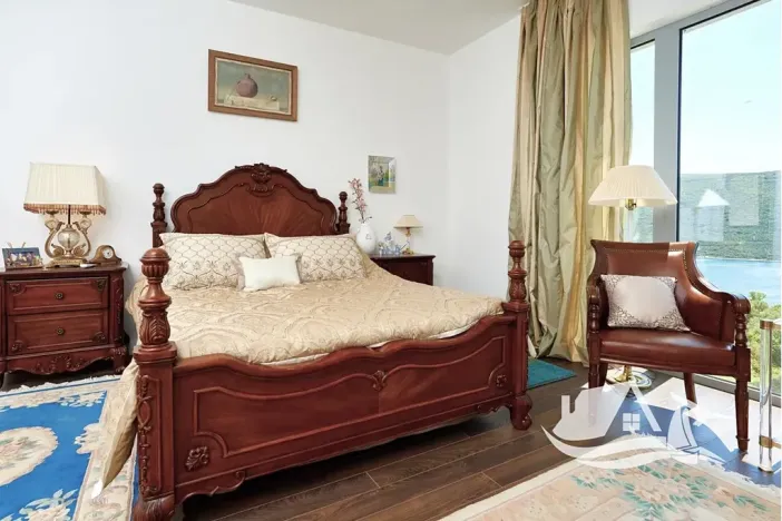 Prodej vily, Kumbor, Černá Hora, 320 m2