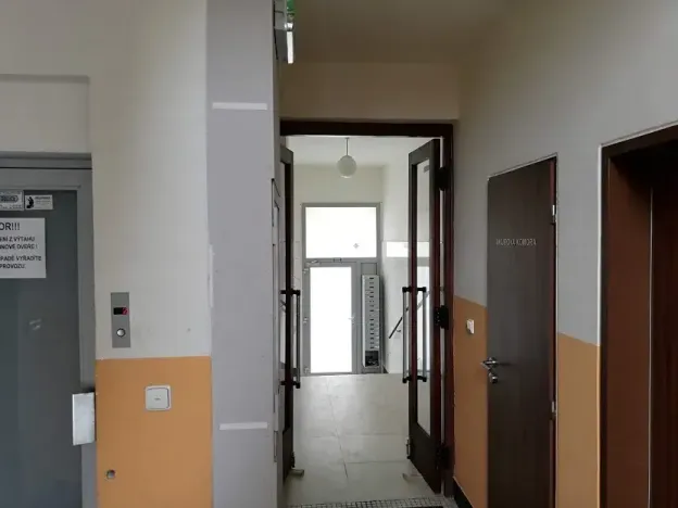 Pronájem bytu 2+kk, Praha - Strašnice, Černokostelecká, 47 m2