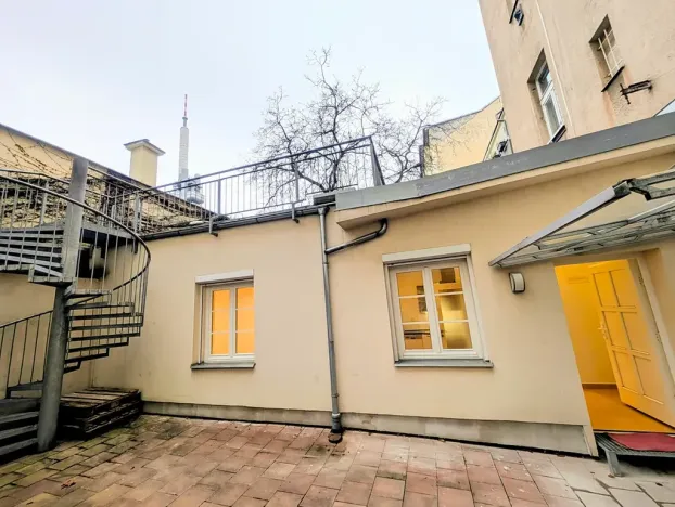 Pronájem bytu 1+kk, Praha - Vinohrady, Bořivojova, 33 m2