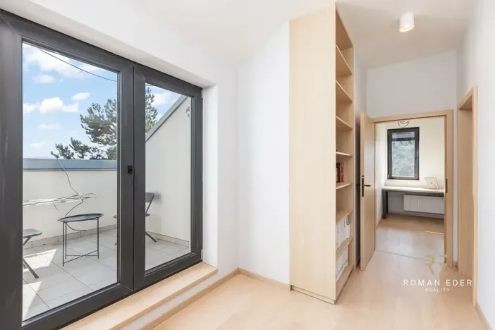 Prodej vícegeneračního domu, Praha - Záběhlice, Střemchová, 348 m2