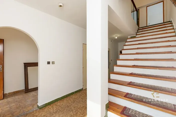 Prodej vícegeneračního domu, Praha - Záběhlice, Střemchová, 348 m2