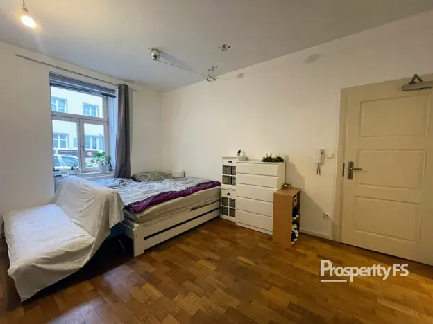 Pronájem bytu 1+kk, Praha - Břevnov, Šlikova, 31 m2