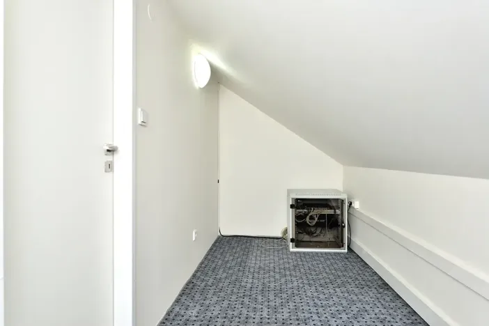 Pronájem kanceláře, Praha - Malá Chuchle, Zbraslavská, 87 m2