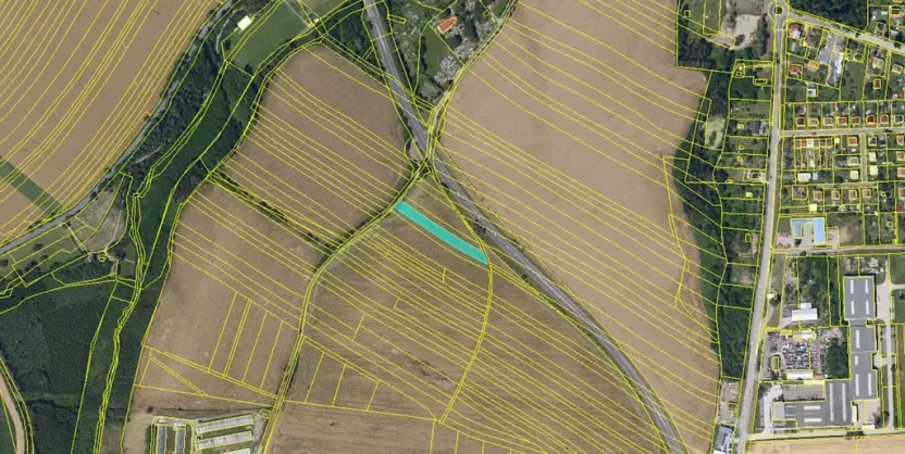 Dražba pole, Golčův Jeníkov, 1930 m2