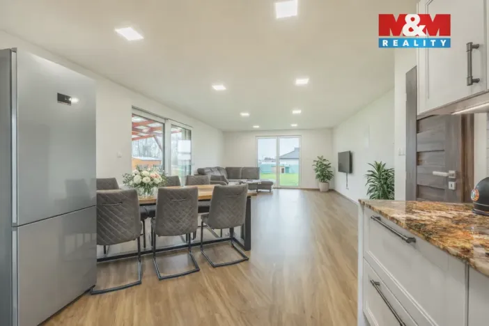 Prodej rodinného domu, Dolní Bousov - Vlčí Pole, 213 m2