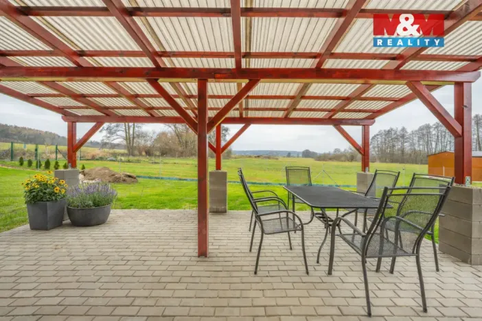 Prodej rodinného domu, Dolní Bousov - Vlčí Pole, 213 m2