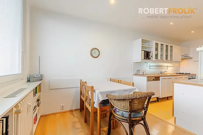 Pronájem bytu 4+kk, Praha - Ruzyně, Dědinská, 90 m2