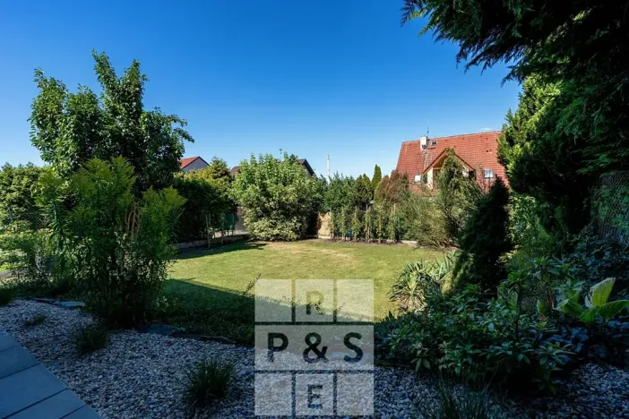 Prodej vícegeneračního domu, Praha - Štěrboholy, Pod areálem, 333 m2