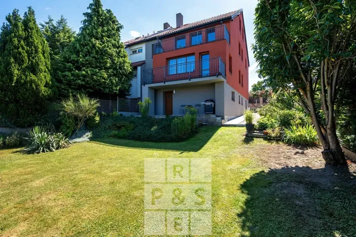 Prodej vícegeneračního domu, Praha - Štěrboholy, Pod areálem, 333 m2