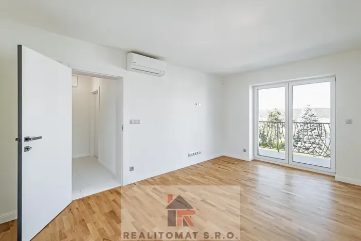 Prodej bytu 4+kk, Praha - Komořany, Pod lesem, 127 m2