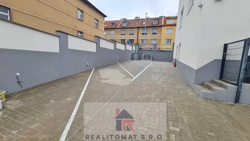 Prodej garáže, Praha - Motol, Podhorská, 15 m2