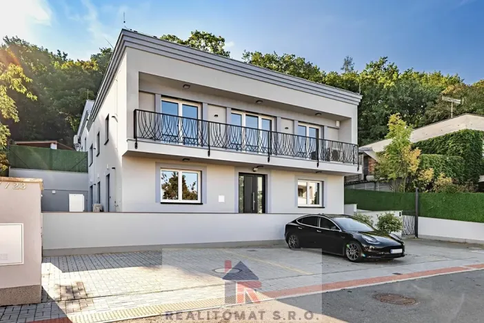 Prodej vily, Praha - Komořany, Pod lesem, 770 m2