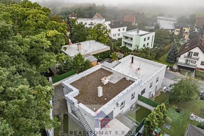 Prodej vily, Praha - Komořany, Pod lesem, 770 m2