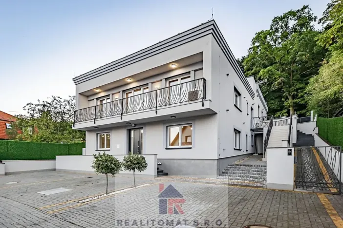 Prodej vily, Praha - Komořany, Pod lesem, 770 m2