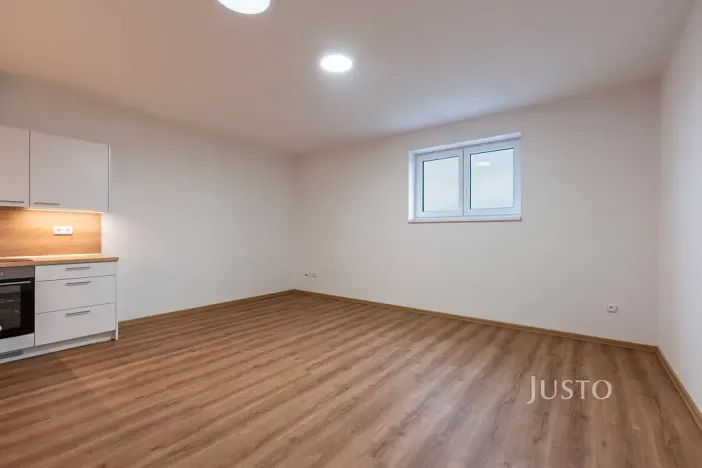 Pronájem bytu 1+kk, Staré Město, Hradišťská, 35 m2