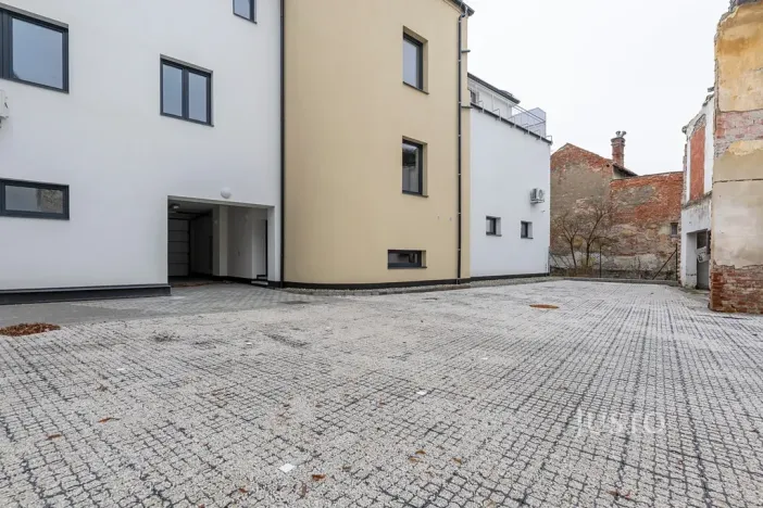 Pronájem bytu 3+kk, Staré Město, Hradišťská, 78 m2